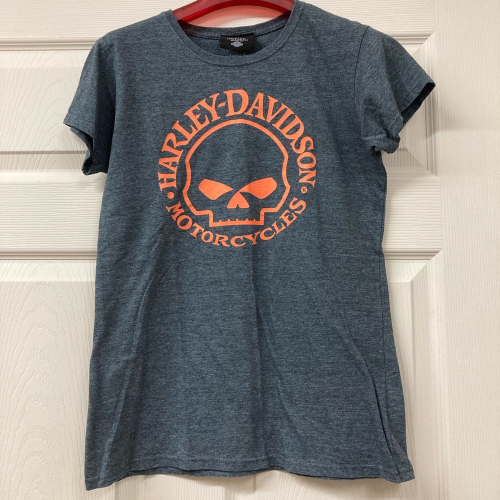 Women’s Harley Davidson Museum shirt size M